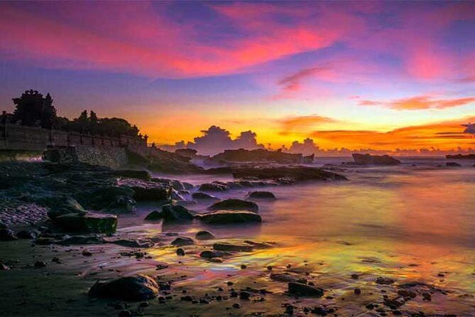 Half-Day Taman Ayun UNESCO and Tanah Lot Temple with private Car - Tanah Lot: the offshore shrine, smaller shrines, and sunset timing