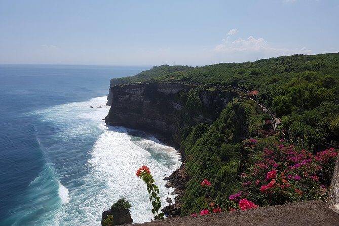 Half Day: Uluwatu Temple,KECAK FIRE DANCE Evening Tour & Jimbaran SEAFOOD Dinner - Uluwatu Temple at Sunset: 70-Meter Cliffs and Monkey Spotting