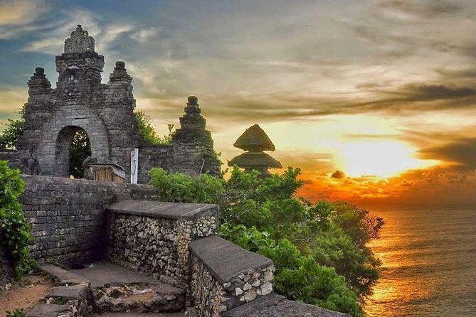 Halfday Tour:Uluwatu Temple,Kecak Dance and Dinner Jimbaran Beach with Transport - Kecak and Fire Dance: The Ramayana Story on the Cliff