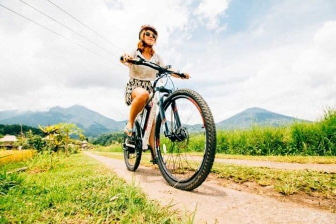 Halo Bike Cycling Tour Downhill - Pickup timing: how the 7:30–9:00 start shapes your day