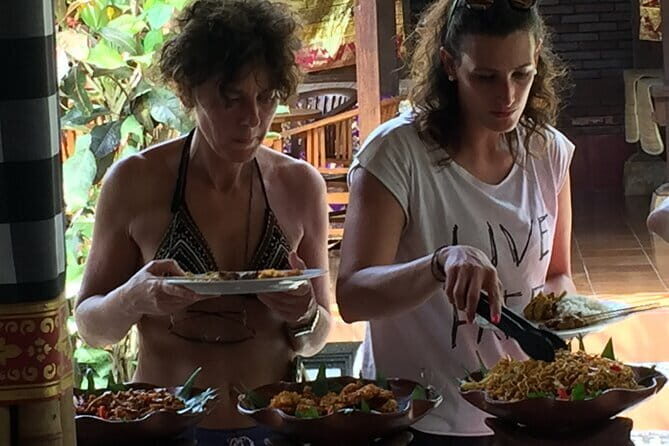 HALO BIKE Downhill Bali Countryside Cycling Tour - Stop 1: Tegalalang Rice Terrace (Admission Included, and You Get Time)