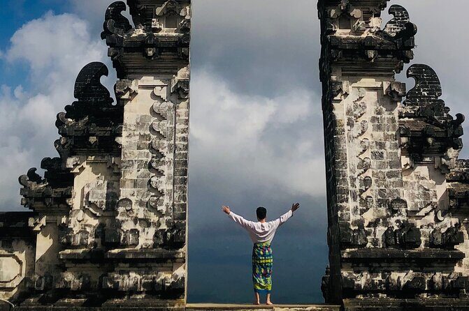 Heaven Gate Lempuyang and Tirta Gangga - Your Day Schedule: 6:00 AM Pickup and About 10 Hours Total