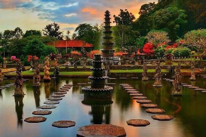 Heaven Gate (Lempuyang) - Tirta Gangga - FREE WIFI - Stop 2: Tirta Gangga Water Palace Built in 1948