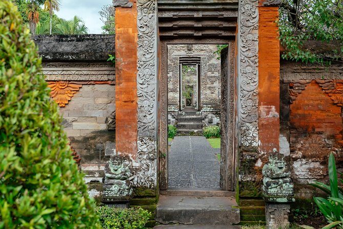 Highlights & Hidden Gems of Bali: Private City Tour - Stop 1: Jagatnatha Temple with a multicultural angle