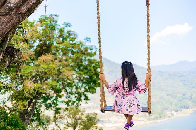 Instagram Tour in Bali: The Most Beautiful Spots - Banyumala Twin Waterfalls: Walking In, Cooling Off, Switching to Nature Mode