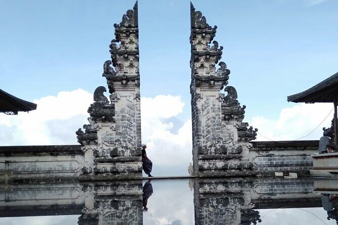 Instagram Tour Popular Spot in Bali - Private & All-inclusive - Tirta Gangga Palace: a 45-minute royal water garden break