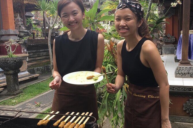 Jambangan Bali Cooking Class - Small Group Size Means More Time with the Chefs