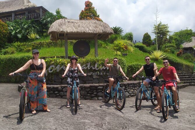Jatiluwih E-bikes Tour Cycling Group - Stop 2: Luhur Besikalung Temple, the Iron Necklace Temple