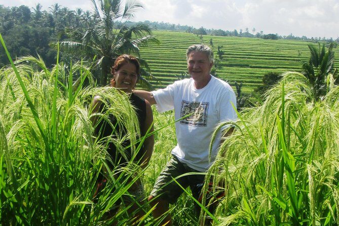 Jatiluwih full day e-bike cycling with lunch & trekking program - Guides and group size: why a small team changes the day