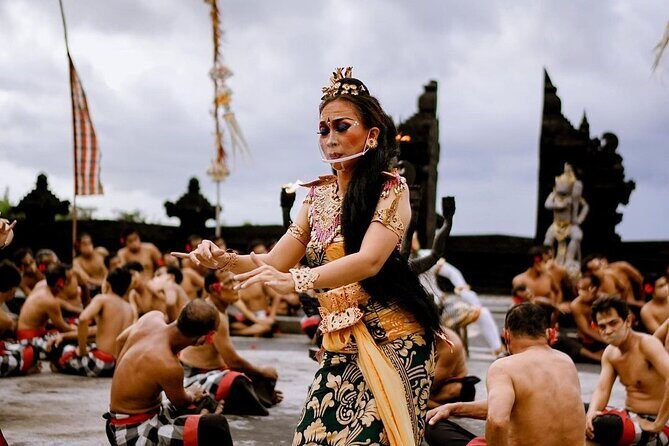 Kecak and Fire Dance Ticket at Uluwatu Temple - Fire dance element and costume spectacle: what you’ll see