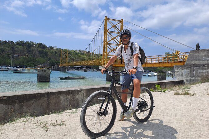 Lembongan Electric Bike tour - Stop 1: Devil’s Tears, where the sea forces the show