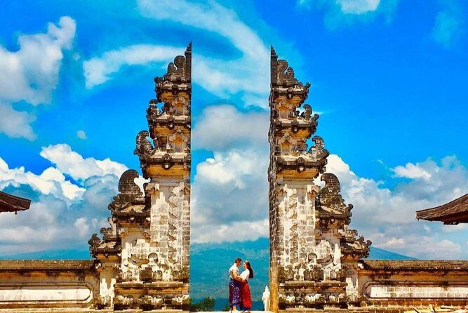 Lempuyang Temple Entrance Ticket All Inclusive - Lempuyang Temple stop: the route, the view, and the photo reality