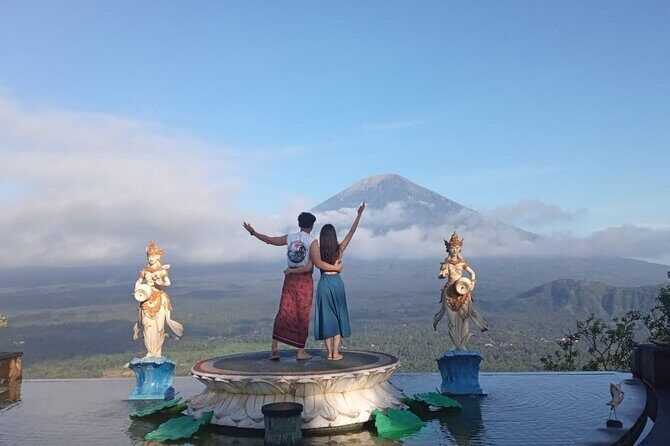 Lempuyang Temple Entrance Ticket All Inclusive - Group size up to 14: less chaotic, more manageable