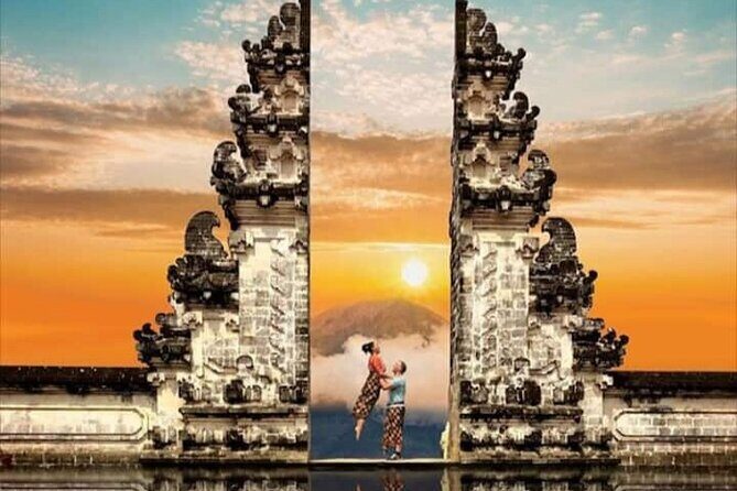 Lempuyang Temple Tirta Gangga Tukad Cepung waterfall and Swing - Tirta Gangga’s colorful fish water palace (and why it’s more fun than it sounds)