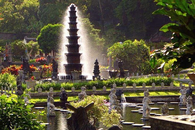 Lempuyang Temple Tour With Lunch and Pick Up - Tirta Gangga Water Palace: Royal Water Gardens Without the Rush