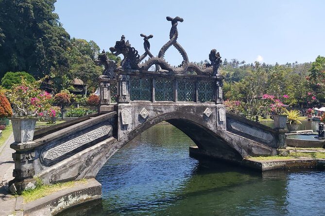 Lempuyang Tour : Heaven gate, Tirta Gangga, Goa Raja waterfall - What a full day feels like (8 to 10 hours)