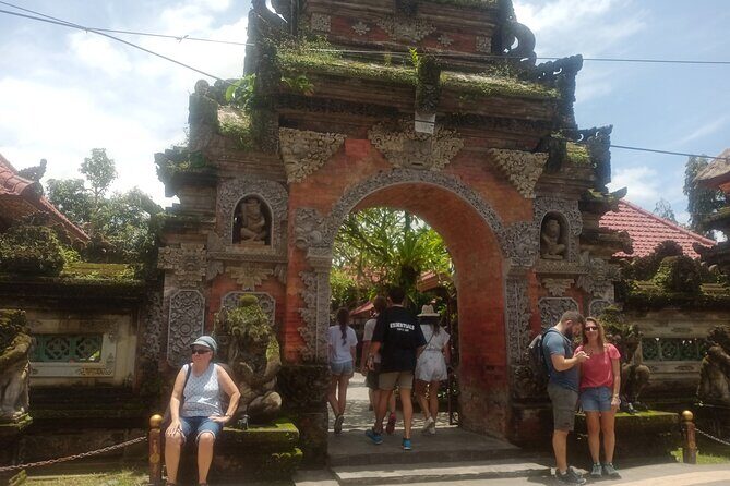 Magic Of Ubud Temple Swing And Waterfall Private Guided Tour - Happy Swing Bali: photos, swing variety, and why the photographer matters