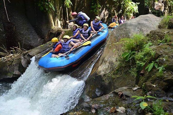 Melangit White Water River Rafting - What the ride feels like: Melangit rapids, waterfalls, and that in-between excitement