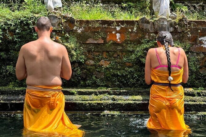 Melukat Ceremony and Temple Tour at Gunung Kawi Sebatu Temple - Finding the right starting point at Pura Gunung Kawi Sebatu Sebatu