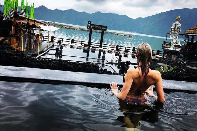 Monkey Forest, Holy Water Temple & Hot Springs Tours - Tirta Empul (Holy Water Temple): cultural meaning and soul cleansing