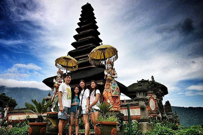 More Complete: Discover Bali In 3 Days Private Tour Package - Day 3: Tirta Gangga, Lempuyang Gate of Heaven, Le Grande lunch, Kanto Lampo
