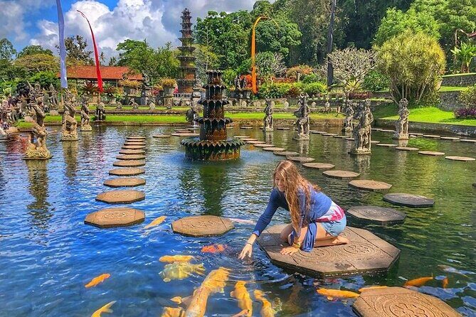 More Complete: Discover Bali In 3 Days Private Tour Package - Day 1 in Ubud: Monkey Forest, Tirta Empul, Ulu Petanu, and Tegalalang rice terraces