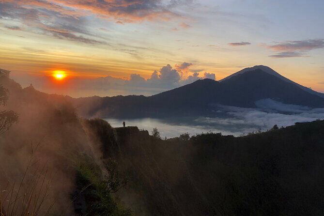 Mount Batur Sunrise Hike And Natural Hot Spring - Pre-Dawn Hike Setup: Flashlights, Poles, and Finding Your Pace