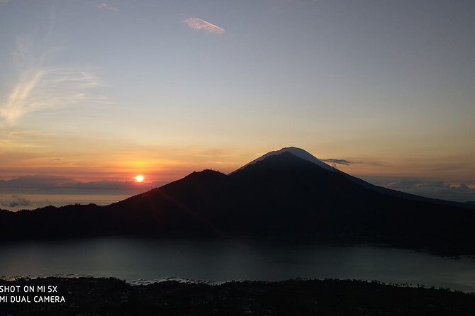 Mount Batur Sunrise Trek with Natural Hot Spring - All Inclusive - Who should book this Mount Batur sunrise trek?