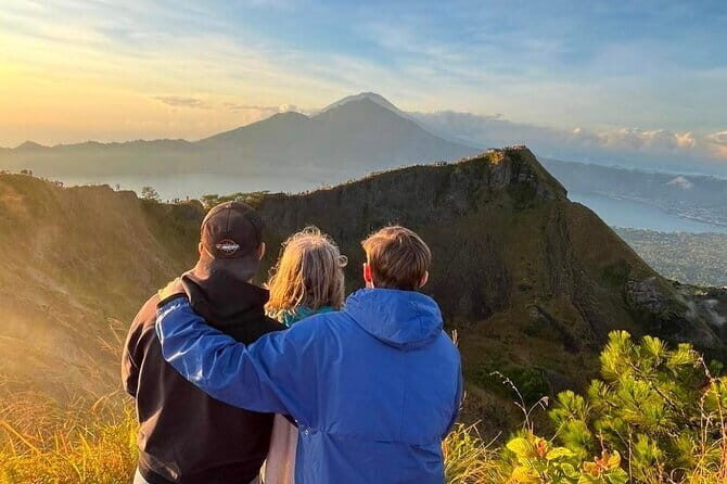Mount Batur Sunrise Trekking (Group Tour) - Sunrise Time: Coffee, Breakfast, and the View Over the Water