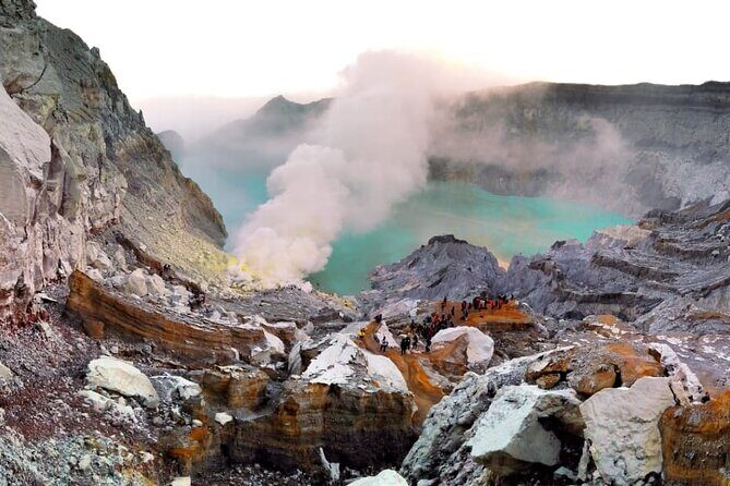 Mount Ijen Crater Tour From Ubud Bali - The long night start: pickup, chauffeur comfort, and what to expect