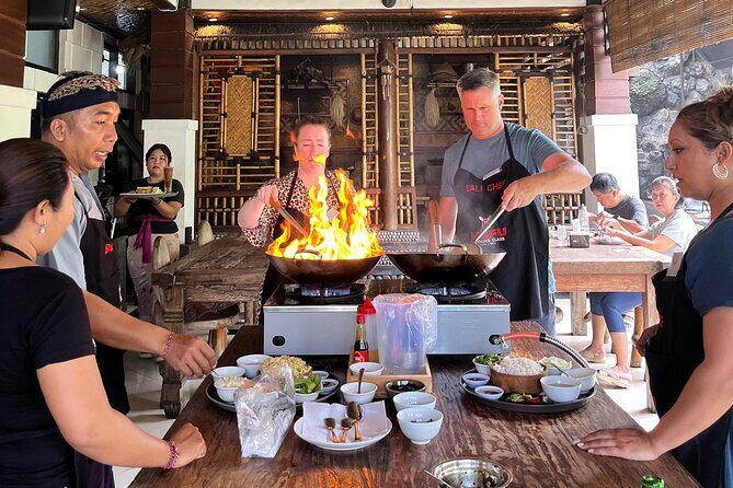 Mufu Rendang Cooking Class Kuta - Lunch you cook: what to expect on the plate