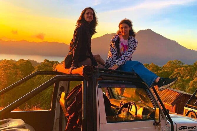 Munduk Highlights: Stunning North Bali Waterfalls & Temple - Wanagiri lunch break: a breather before Labuhan Kebo