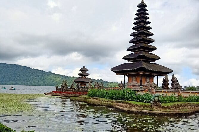 Munduk Twin lake Trekking, Ulun Danu Beratan & Hidden Waterfall - Why This Munduk Twin Lake Day Feels Like a Full Bali Slice