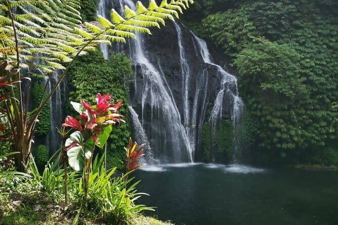 Munduk Twin lake Trekking, Ulun Danu Beratan & Hidden Waterfall - Handara Iconic Gate: The Photo Stop That’s Worth Timing Right