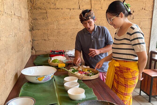 Munduk:authentic local Home cooking class - Garden Shopping: Where the Meal Begins