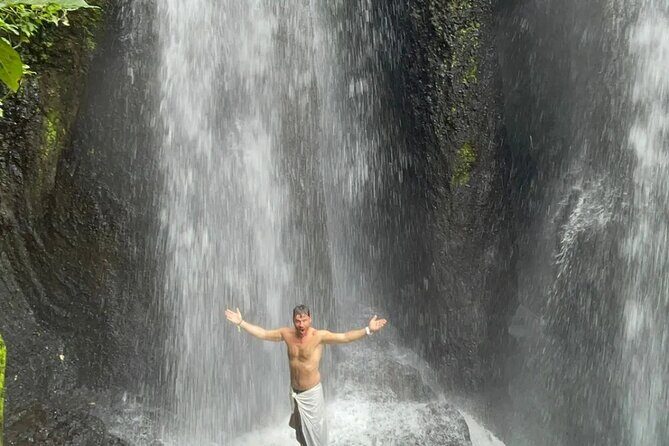 natural holy waterfalls healing tour. - Timing, pickup, and weather: what to watch before 10:00 am