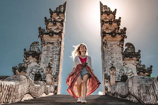 North Bali highlights: Buddhist temple, Waterfall & hot spring - What to pack for a day of temples and water