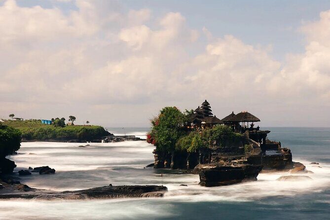 Northern Bali Tour - Private Full Day Tour - All Inclusive - Bedugul Temples and Lake Air: Ulun Danu Beratan in context