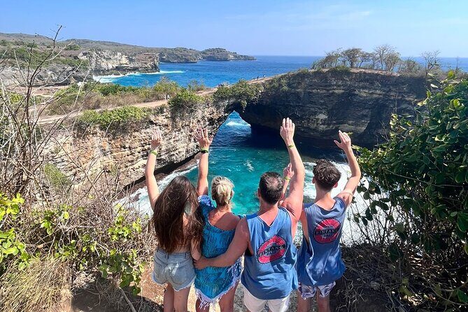 Nusa-Penida customize Tour - All inclusive - The west-side route: Kelingking, Broken Beach, and Angle Billabong