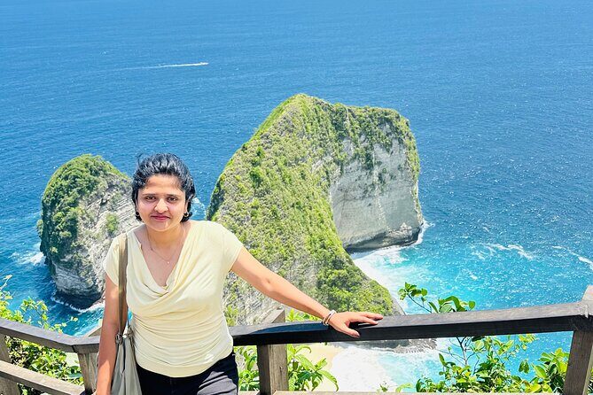 Nusa Penida Day Tour - Kelingking Beach at 9:15: the famous T-view has a price