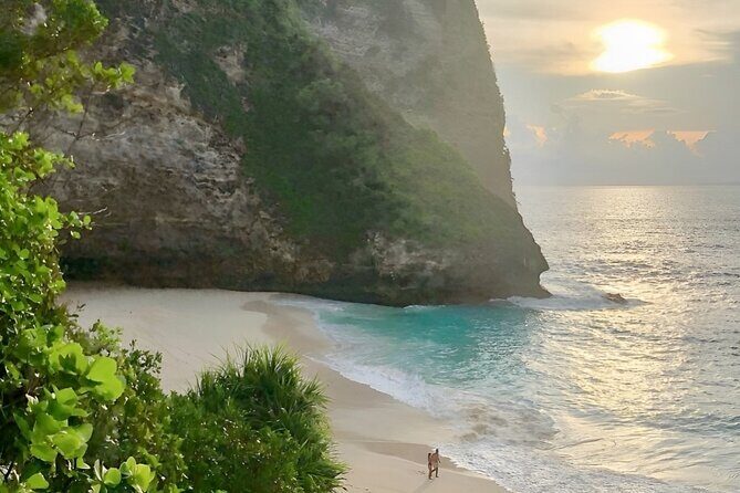 Nusa Penida Day Tour Kelingking Broken and Angels Bay - The private-car west route: why the ride quality matters