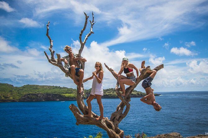 Nusa Penida Instagram Tour: Legendary Spots (Private & All-Inclusive) - Broken Beach Villa: the arch that makes the water look staged
