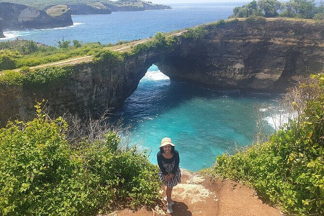 Nusa Penida Island Day Trip - Crystal Bay: quiet sand, big swell, short time to enjoy it