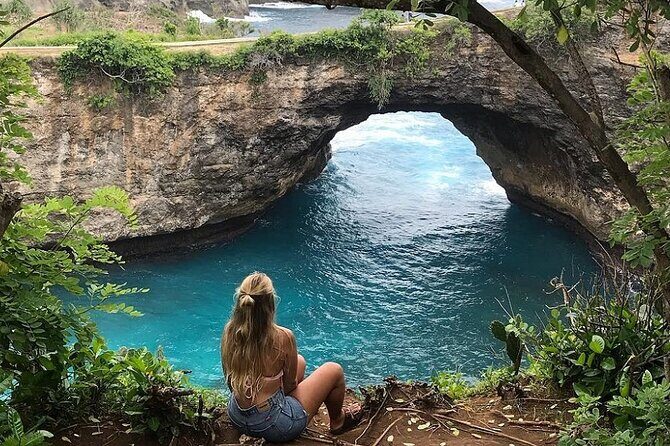 Nusa Penida Island Full-Day Tour from Bali - Lunch, group size, and why the pace feels comfortable