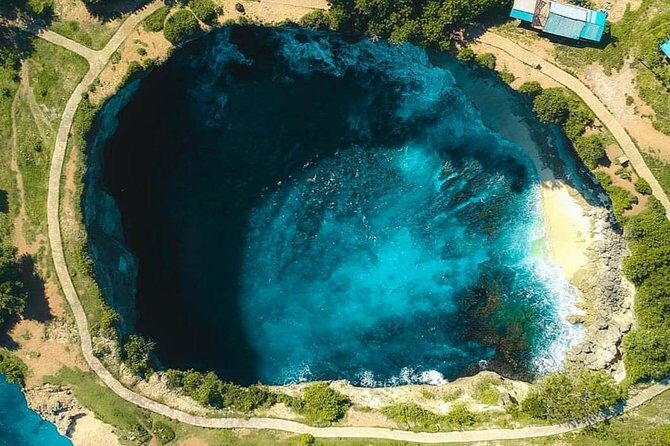 Nusa Penida Island, Instagram Tour & Private Car Service - Pasih Uug (Broken Beach): the first “how is this real” moment