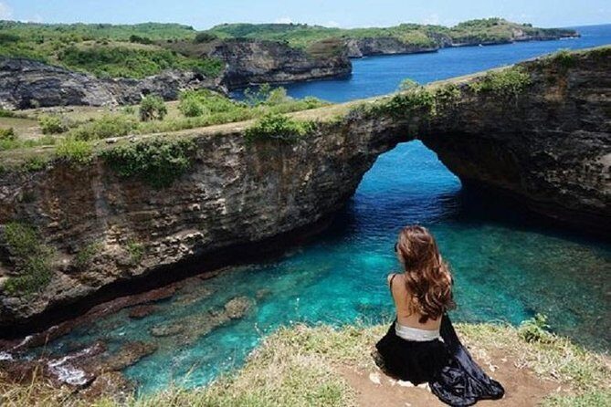 Nusa Penida One Day Trip with All-inclusive - Stop 1: Broken Beach (Pasih Uug) — the cliff hole you came for