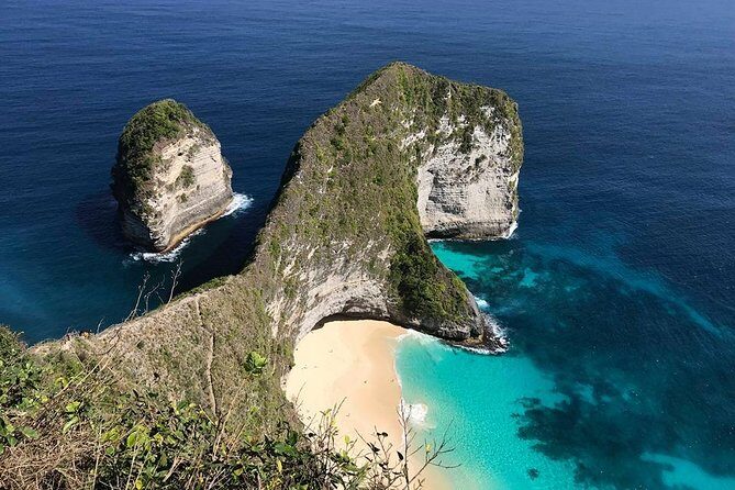 Nusa Penida One Day Trip with All-inclusive - Stop 3: Kelingking Beach viewpoint — huge views, steep logistics