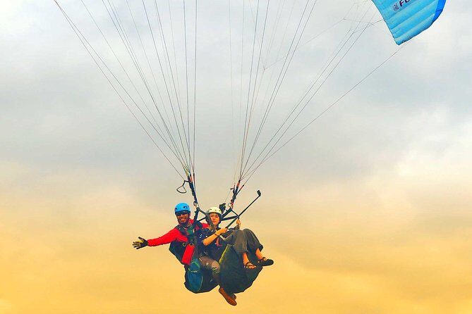 Paragliding Bali Nusa Dua cliff with Free Photo/Videos - GoPro capture with a free SD card, no post-flight waiting