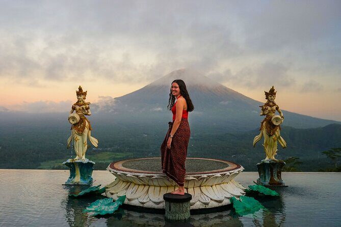 Private Bali Instagram Gate of Heaven Temple Tour and Breakfast - Stop 3: Asah Hill views, picnic vibes, and pose-friendly time