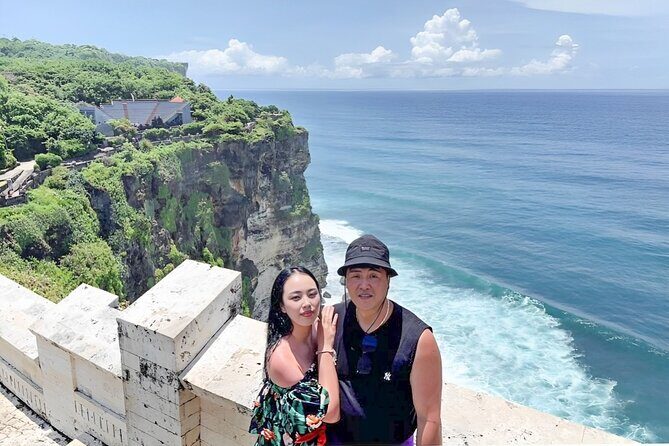 Private Bali Romantic Couple Tour with Parasailing Adventure - Uluwatu Temple With Admission Included: Cliff Views and Real Atmosphere
